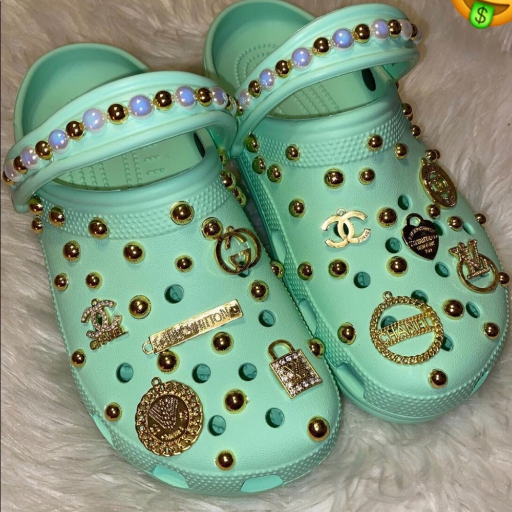 Women’s crocks